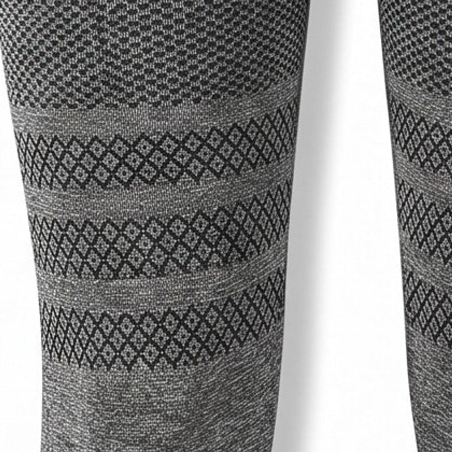 Detail: diamond-knit bands above the knee