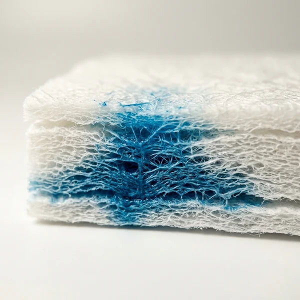 Absorbent core inside the gusset